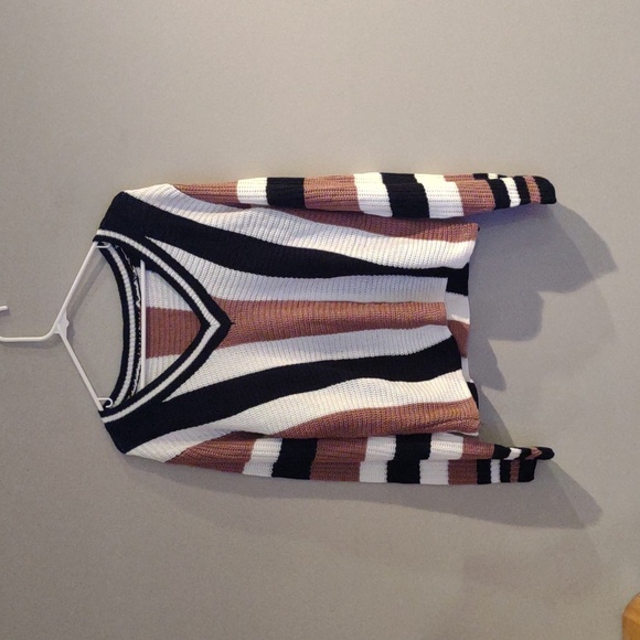 SHEIN Sweaters - Shein women's large white black brown‎ vertical stripe v-neck sweater